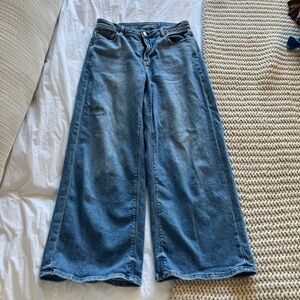 Baggy Wide-Leg Jeans